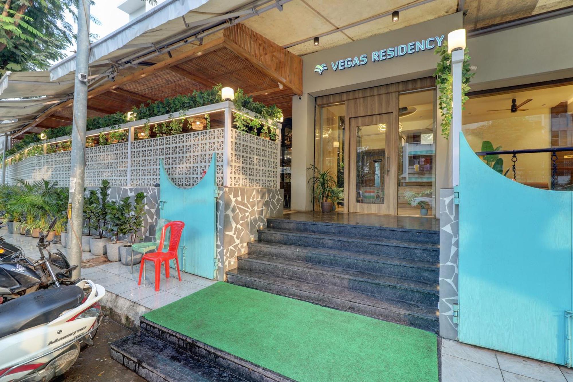 Vegas Residency Hotel Kalyan Ngoại thất bức ảnh