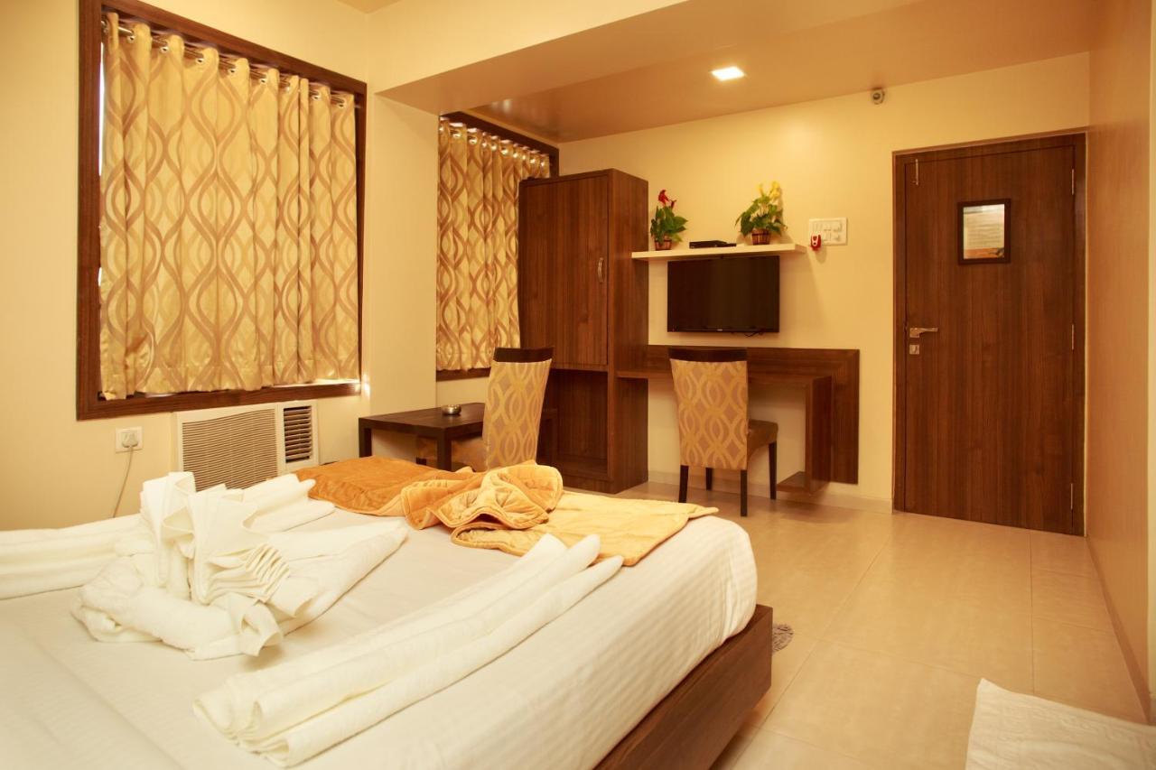 Vegas Residency Hotel Kalyan Ngoại thất bức ảnh