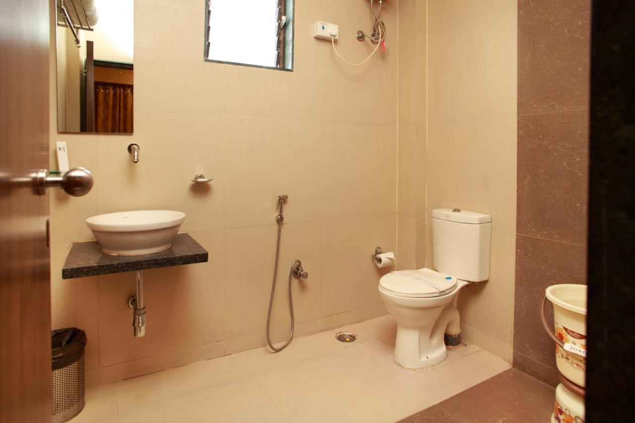 Vegas Residency Hotel Kalyan Ngoại thất bức ảnh